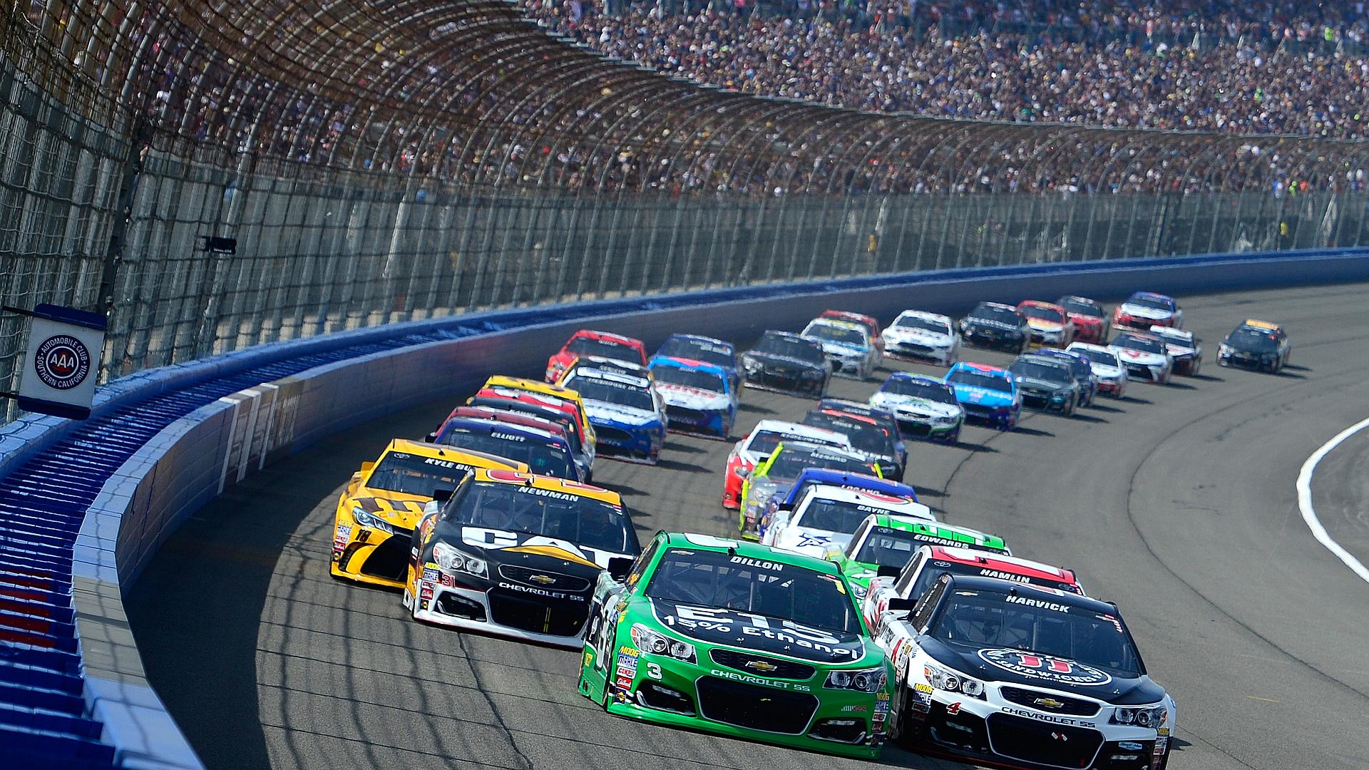 NASCAR Unrivaled: Earnhardt vs. Gordon