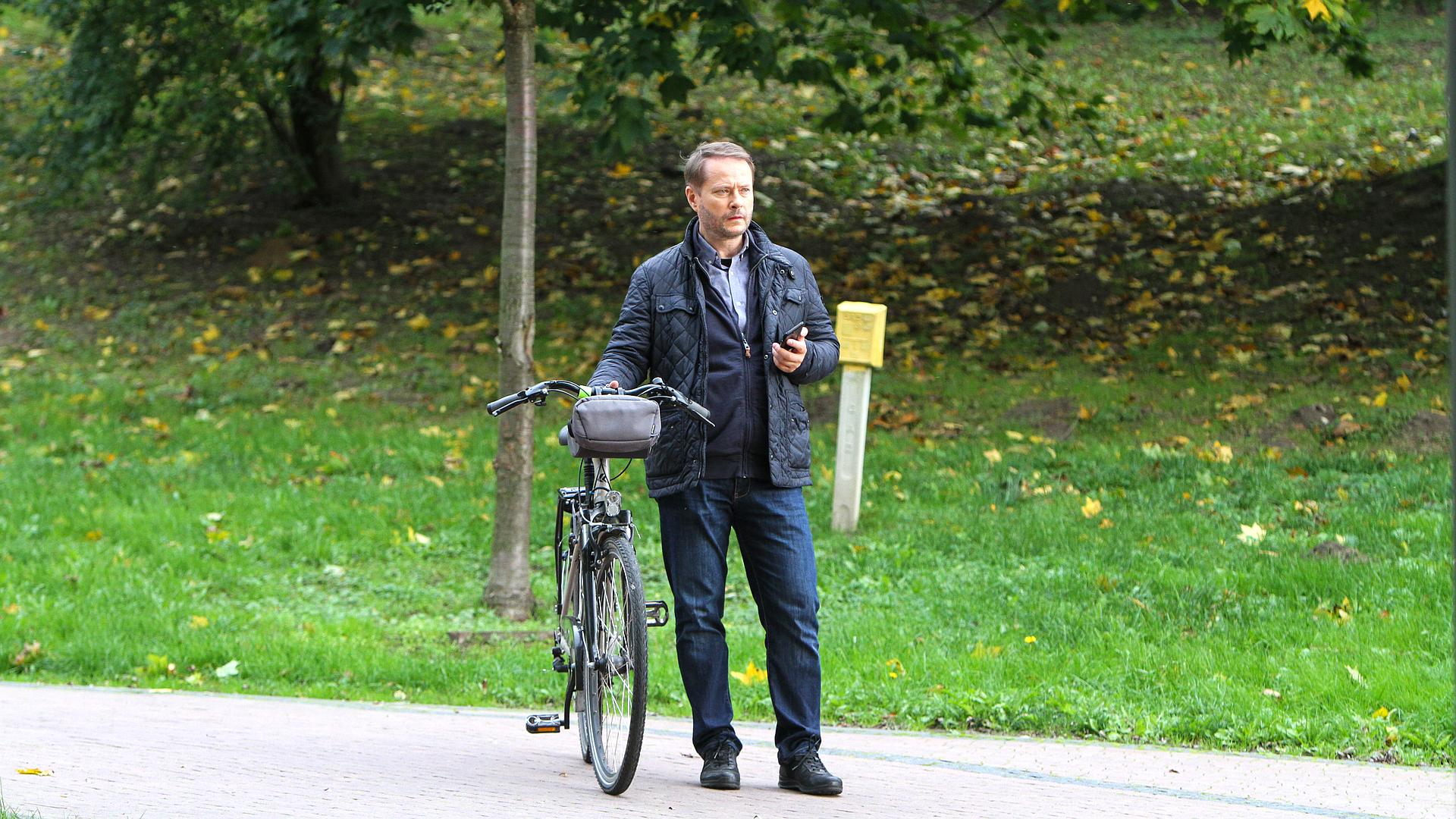 Ojciec Mateusz 19