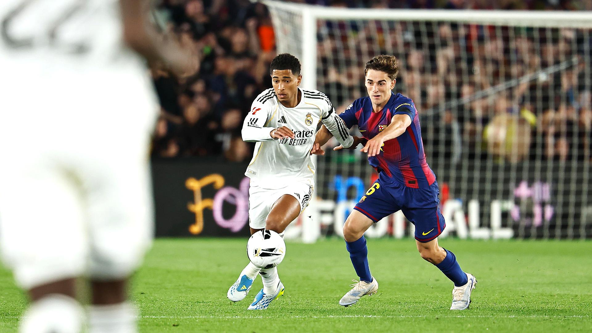 Piłka nożna: Liga hiszpańska - mecz: FC Barcelona - Real Madryt CF
